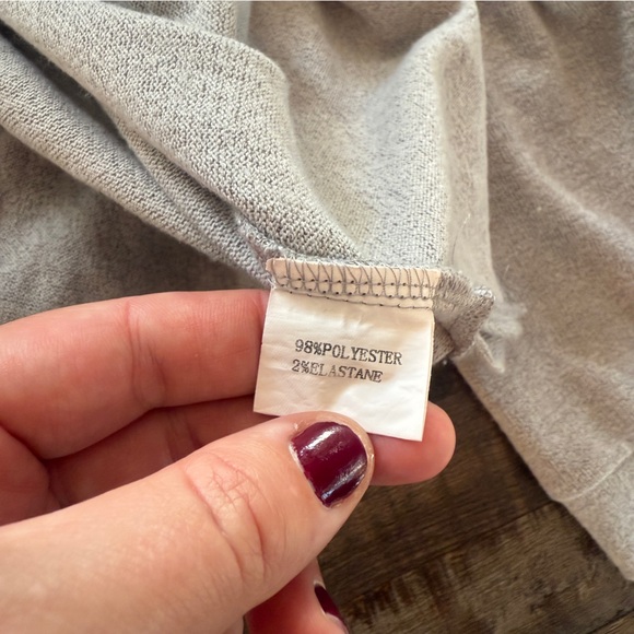 NWOT Quarter Buttoned Cropped Hoodie - Picture 6 of 11